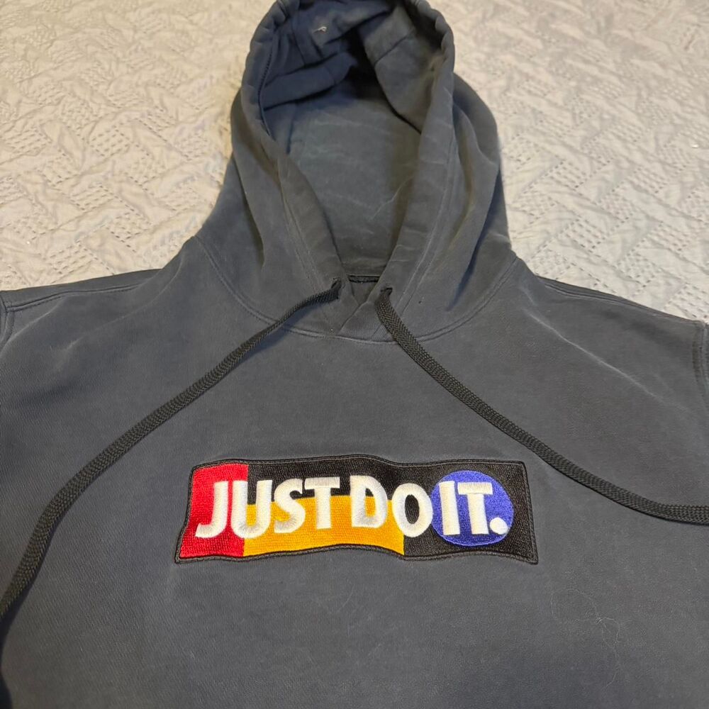 Nike Just do it Spellout embroidered hoodie Faded Size Medium Baggy